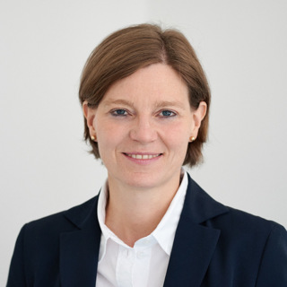 Da­nie­la Rö­per, Rechtsanwältin/Steuerberaterin
