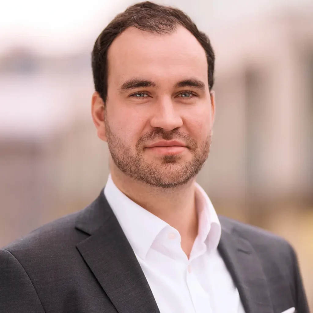 Ni­k­las Men­ne­bäck